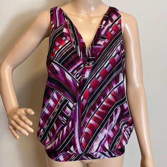 White House Black Market sleeveless geo print faux wrap blouse size XS - Picture 1 of 7